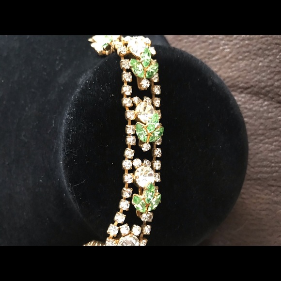 Rhinestone white green leaf design bracelet. - Picture 4 of 4